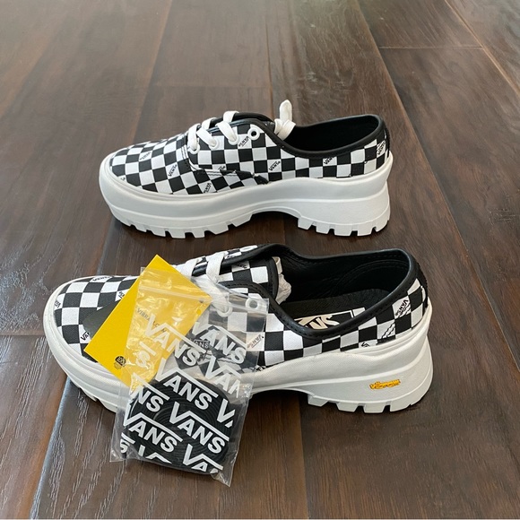 Vans Vibram Ultracush Platform Checkerboard Pattern With Extra Laces Size Varies - Picture 1 of 9